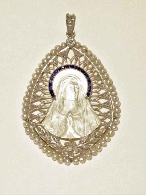 Ciondolo con medaglia religiosa