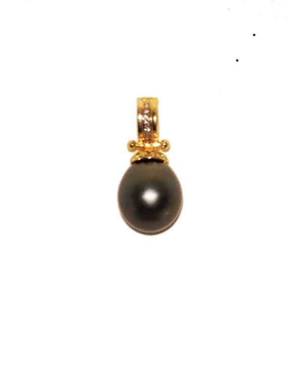 Tahitian pearl pendant