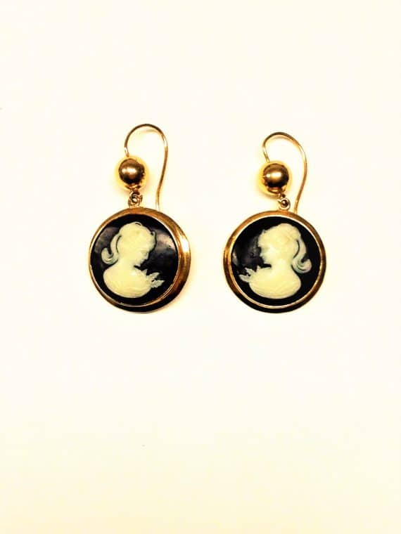Bachelite gold pair of earrings