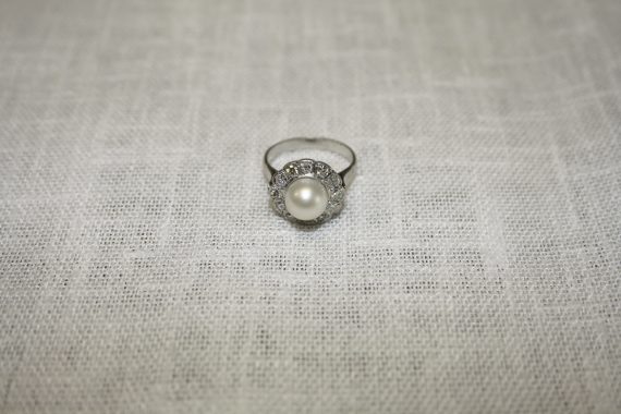 Pearl and diamond ring