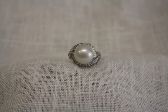 Pearl ring