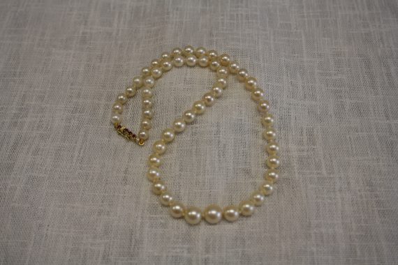 Collana di perle coltivate a scalare