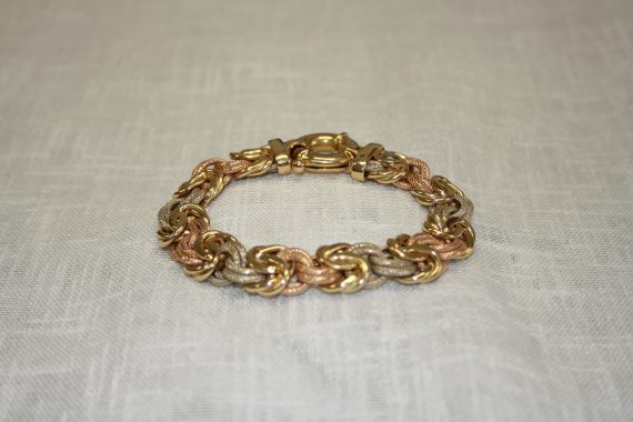 Gold link bracelet