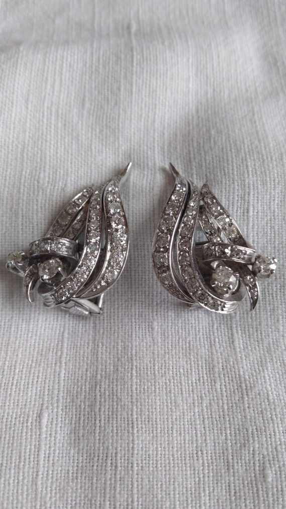 Orecchini in platino e diamanti